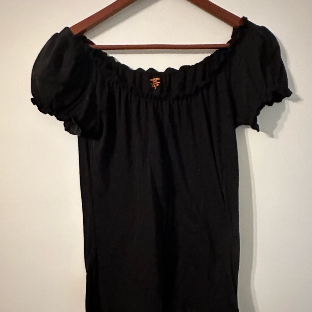 Ruffled top